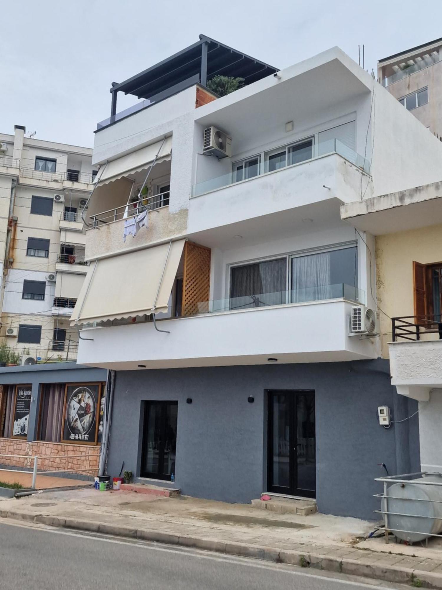 Beachfront Apartment Sarandë Esterno foto