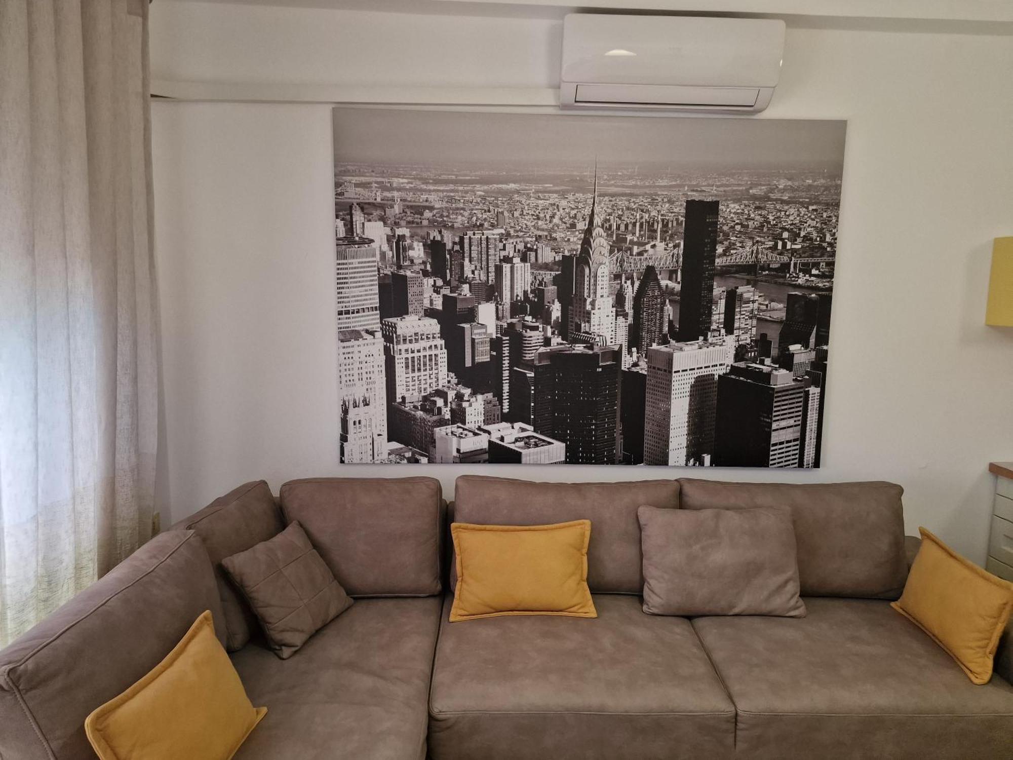 Beachfront Apartment Sarandë Esterno foto